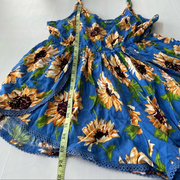 LF Rumor Boutique Women's SIZE M Spaghetti Strap Blue Sunflower Floral Romper - Picture 4 of 8